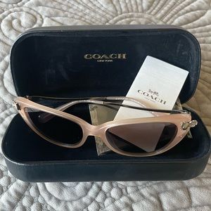 Coach sunglasses, flower detail, blush color, great condition, comes with case